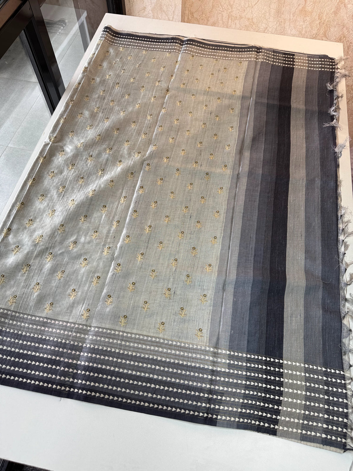 Soft seminTussar Silk Saree /MD373