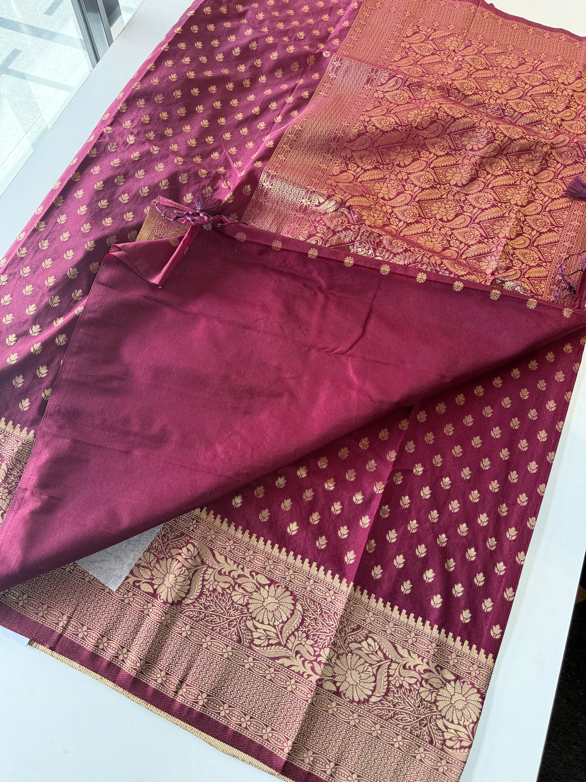 Georgette Banarasi/TAR02