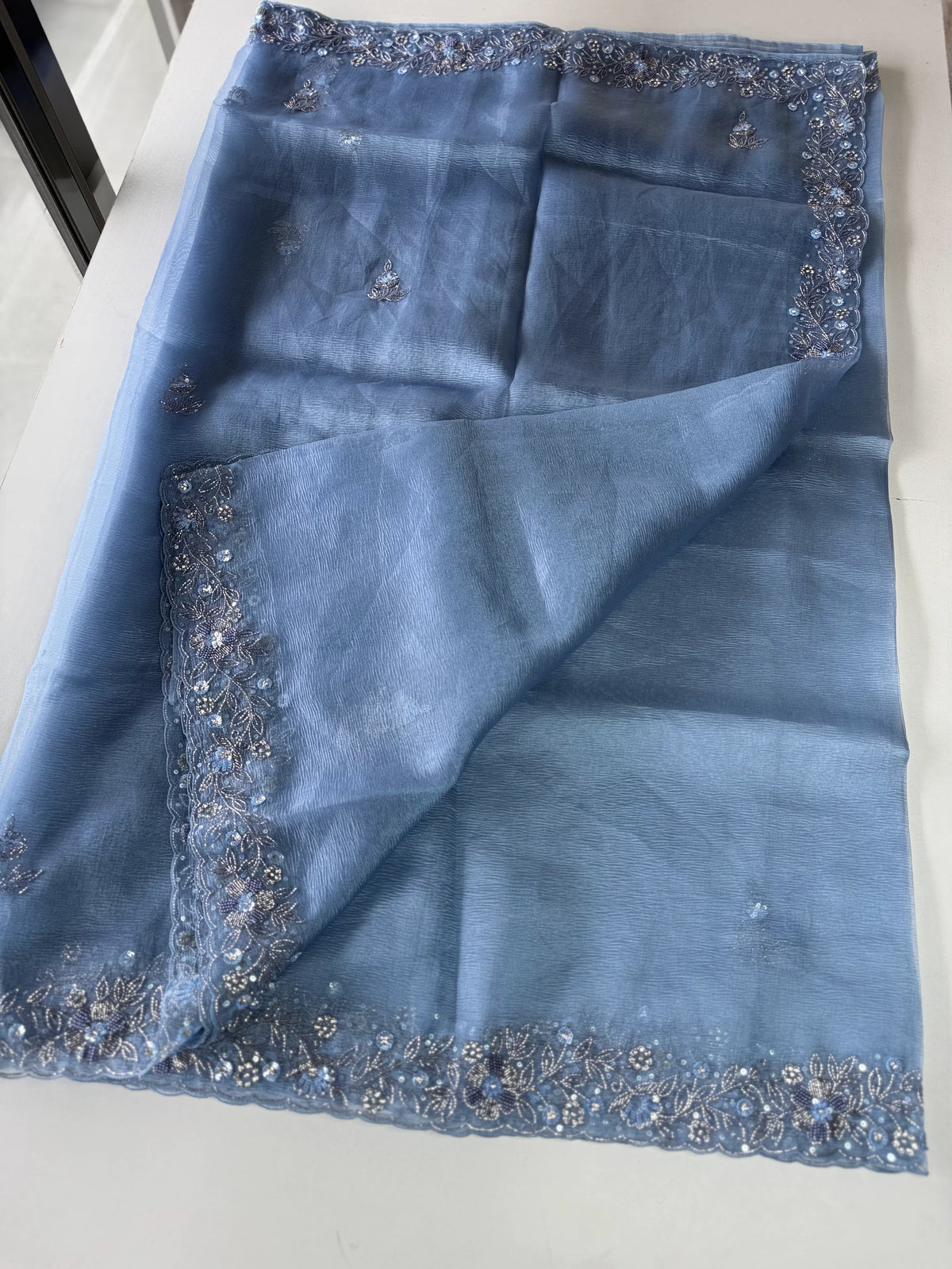 Crushed Tissue / HW129