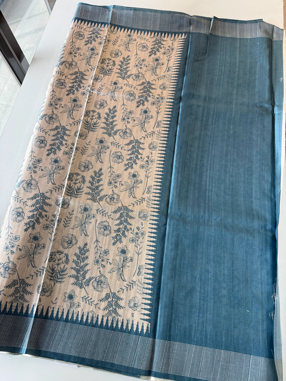 Semi Silk Saree / 1175