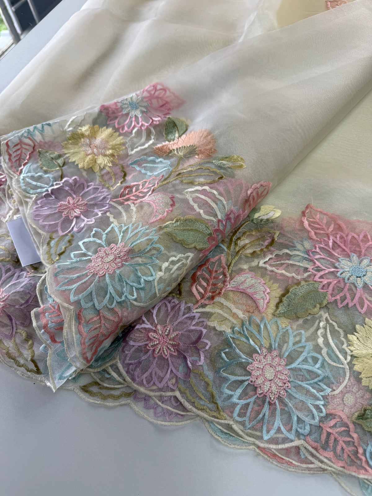 Glass organza Saree/ 155G