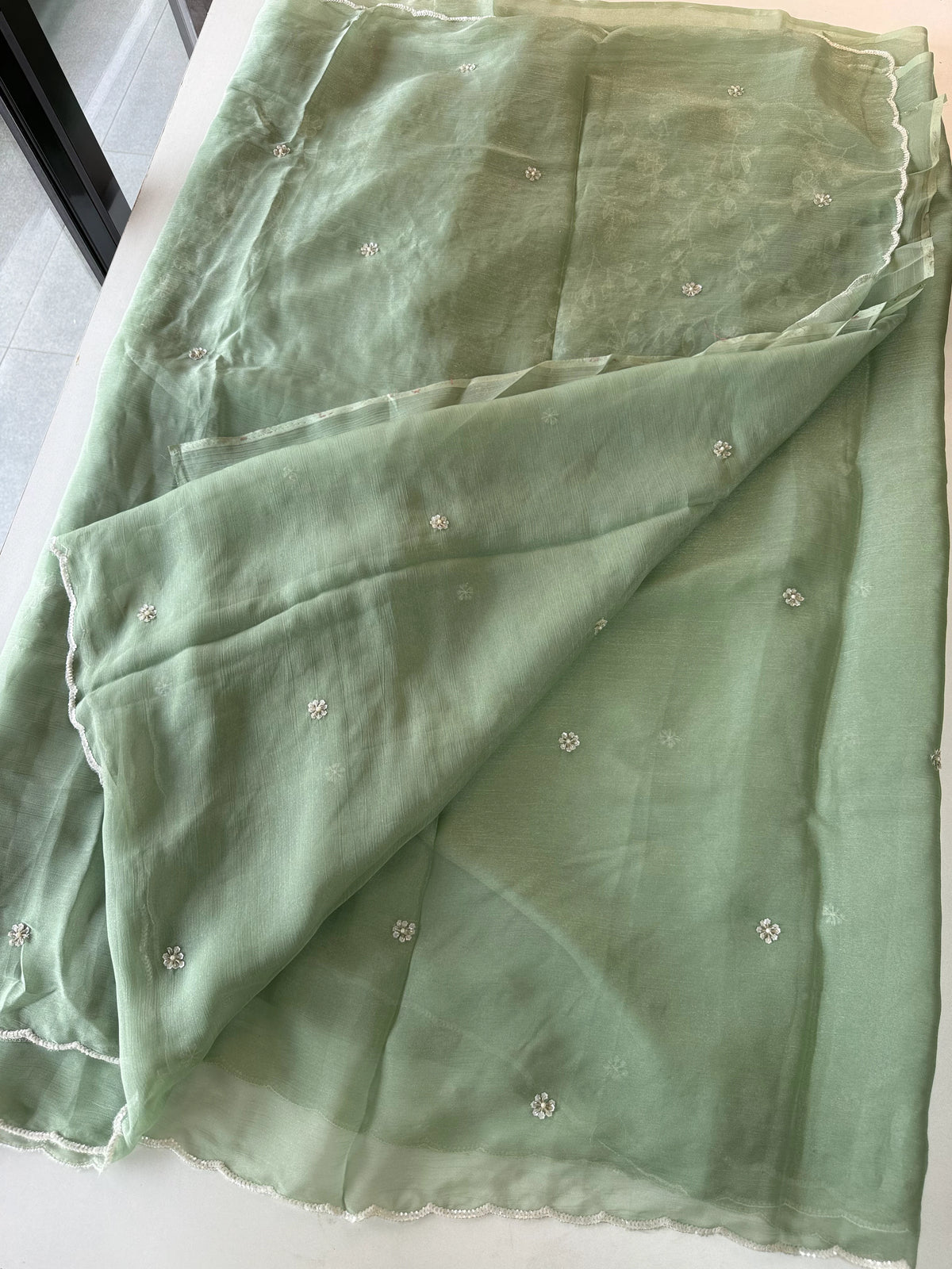 Chiffon Saree with Handowrk /Bj3140