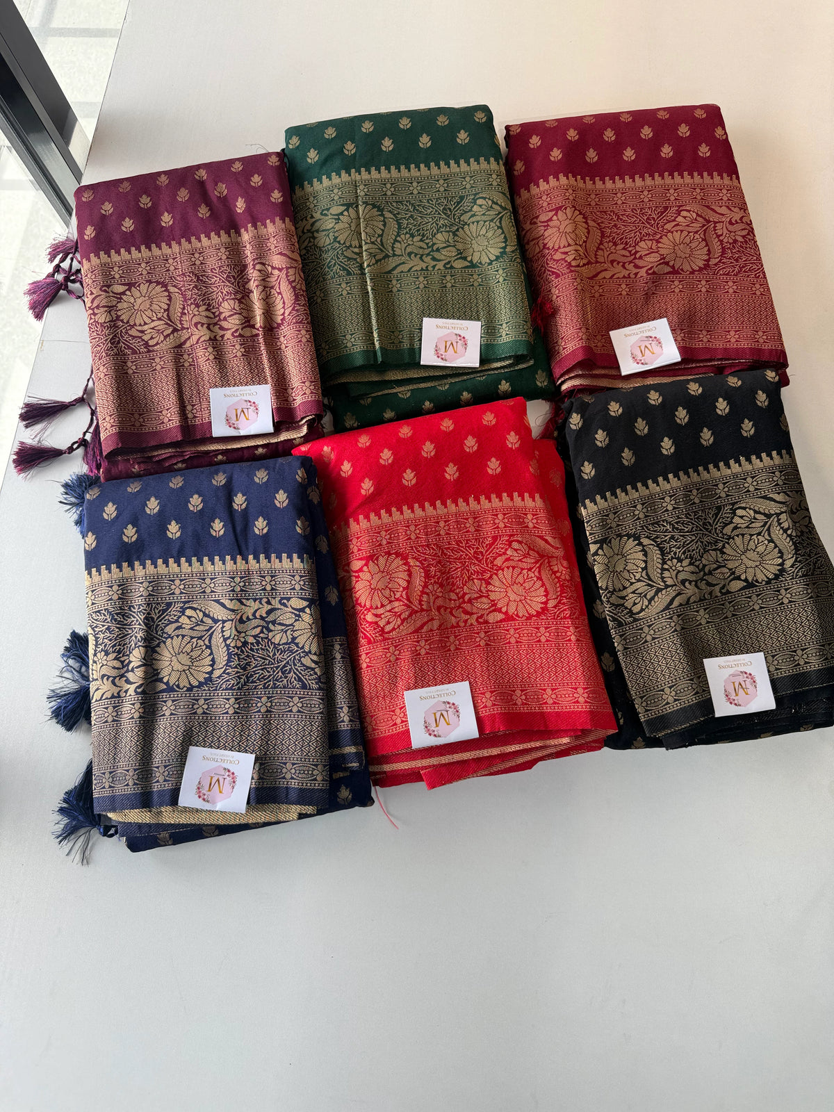 Georgette Banarasi/TAR02