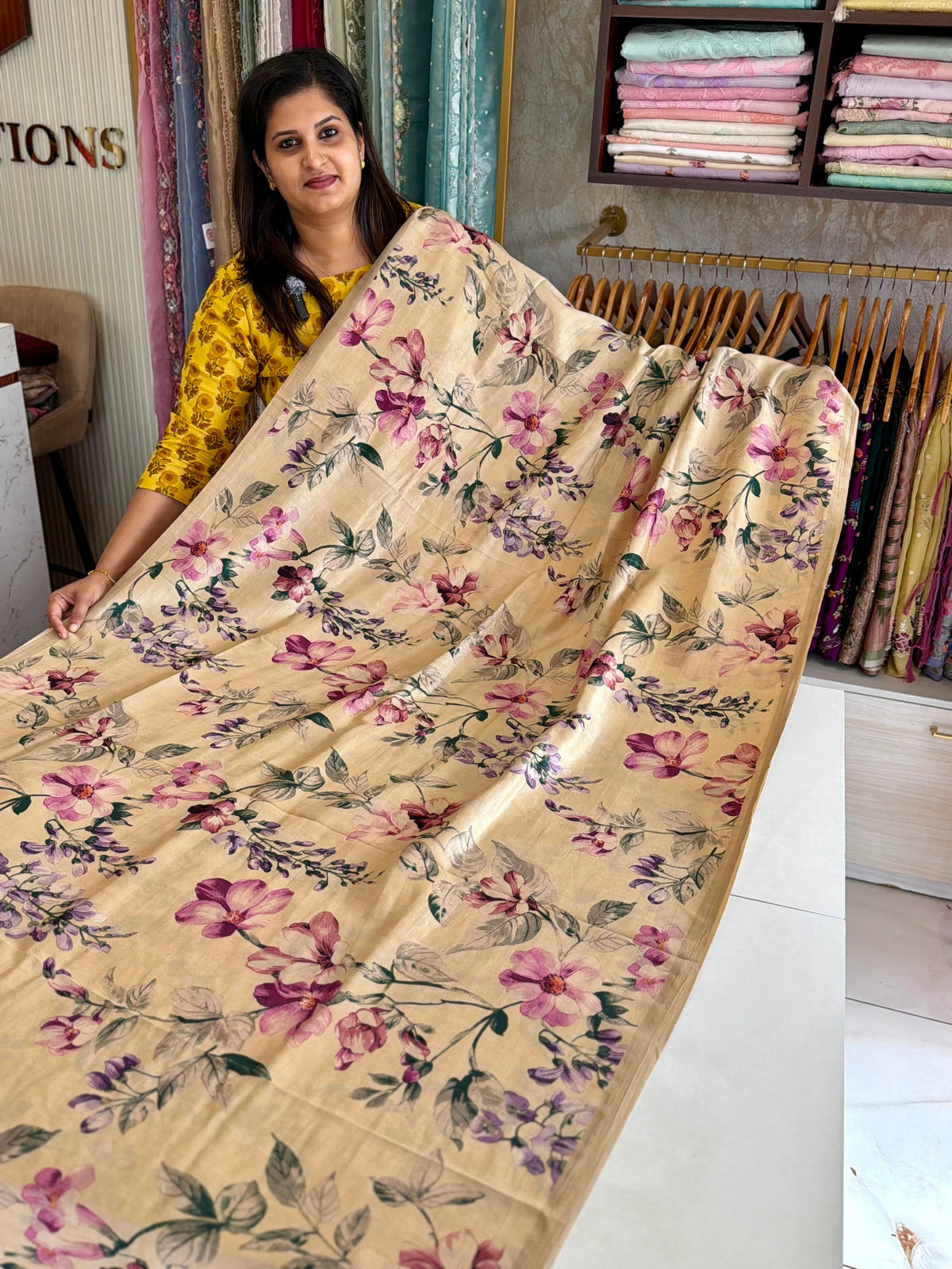 Soft flowy silk saree/ AA75 (1)