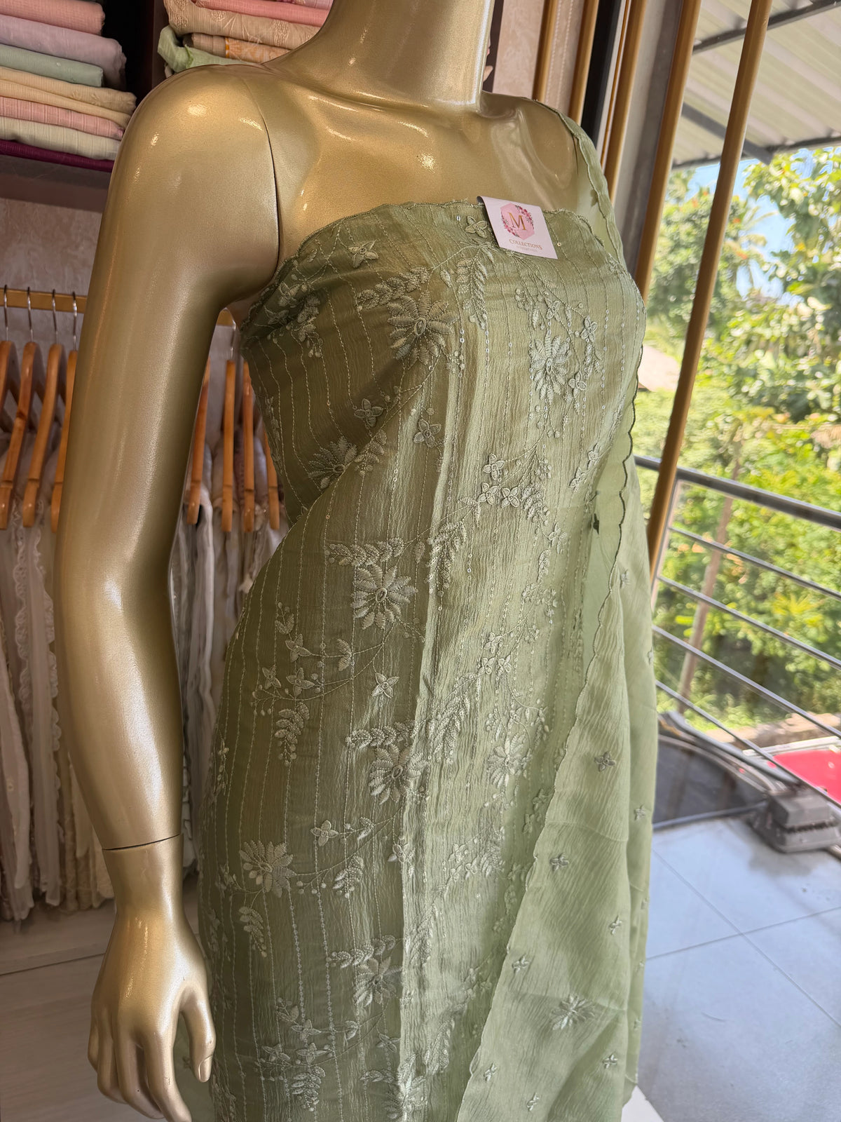 Crushed crape Saree/ US396