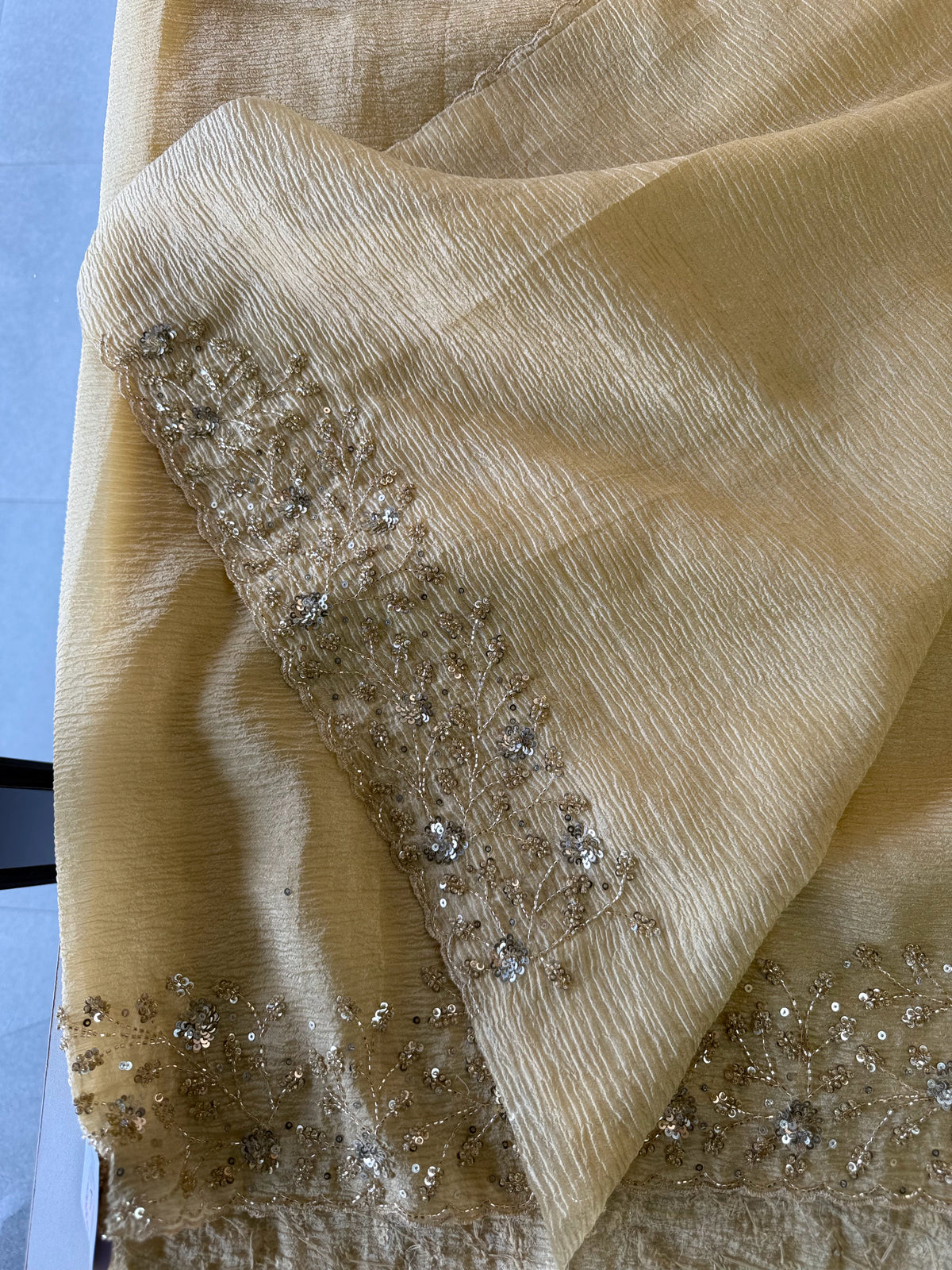 Crushed Crape / HW132