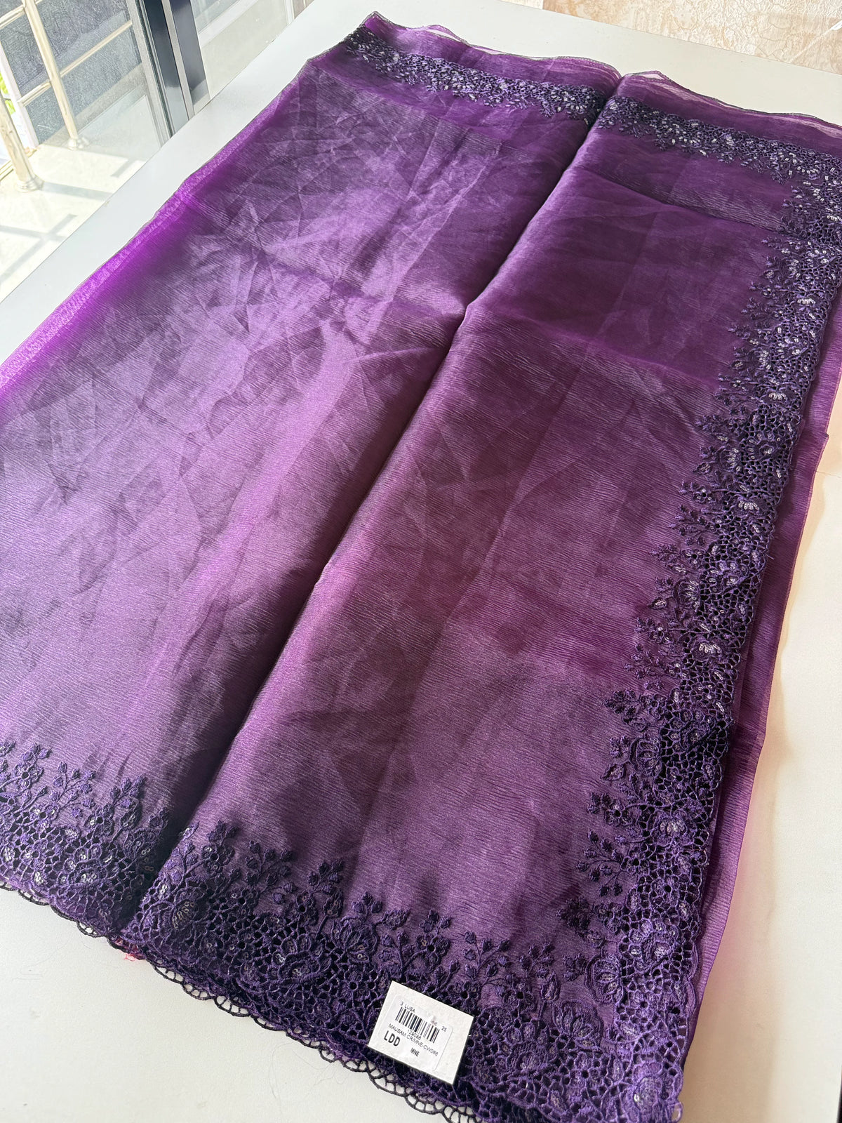 Crushed Tissue /CW066