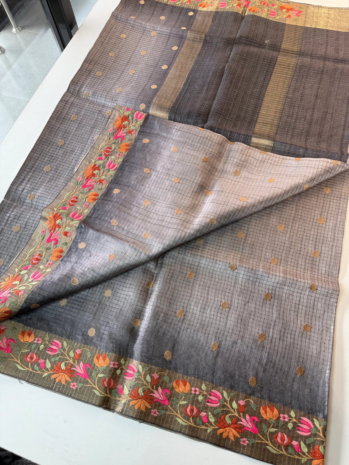 Soft semi Tussar/188C