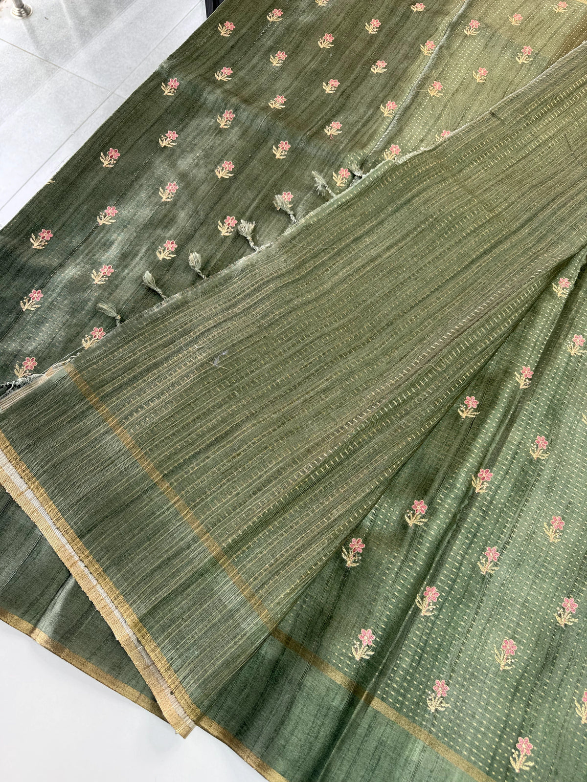 Soft semi Tussar / FG402