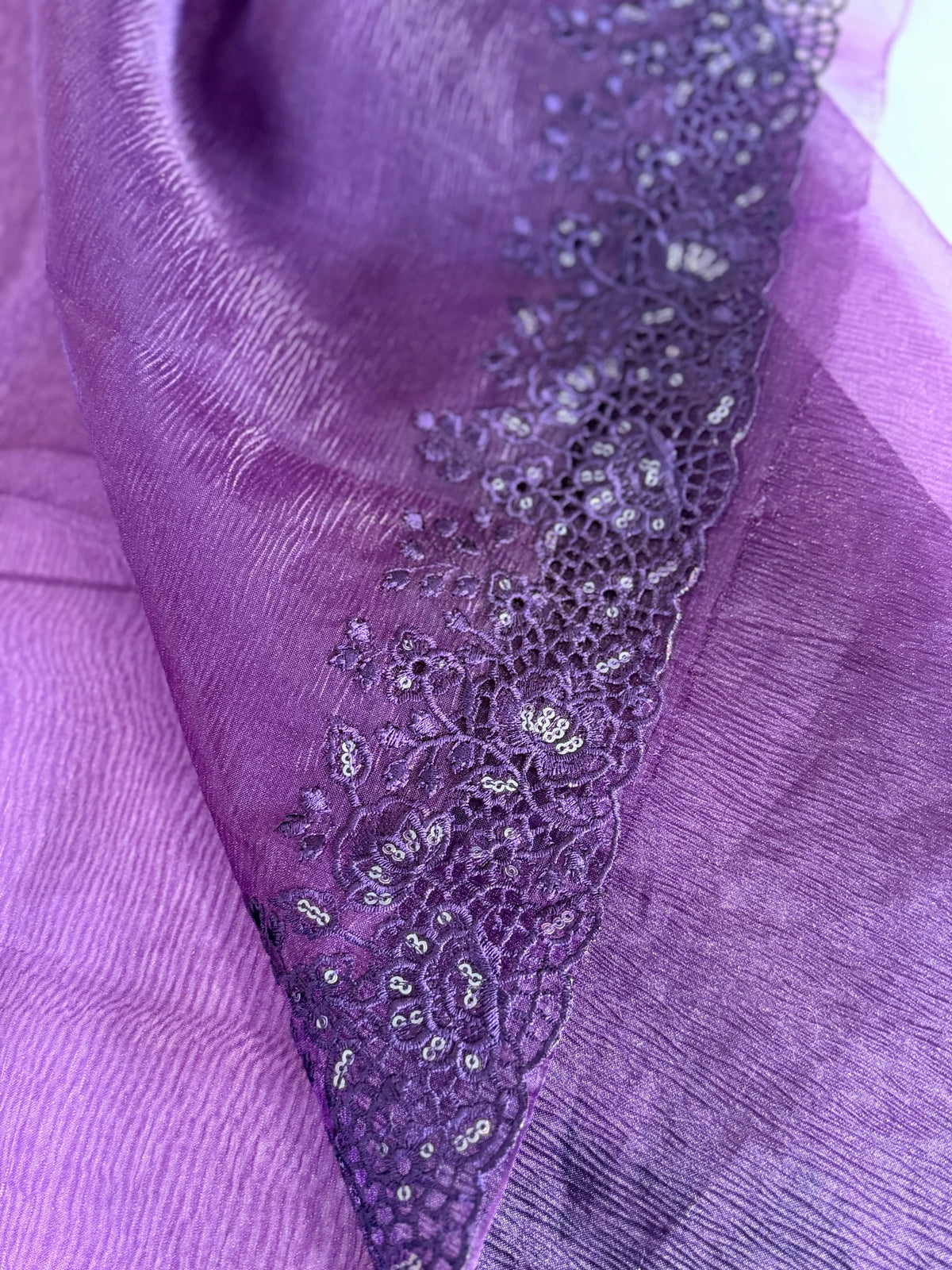 Crushed tissue saree/ CW066