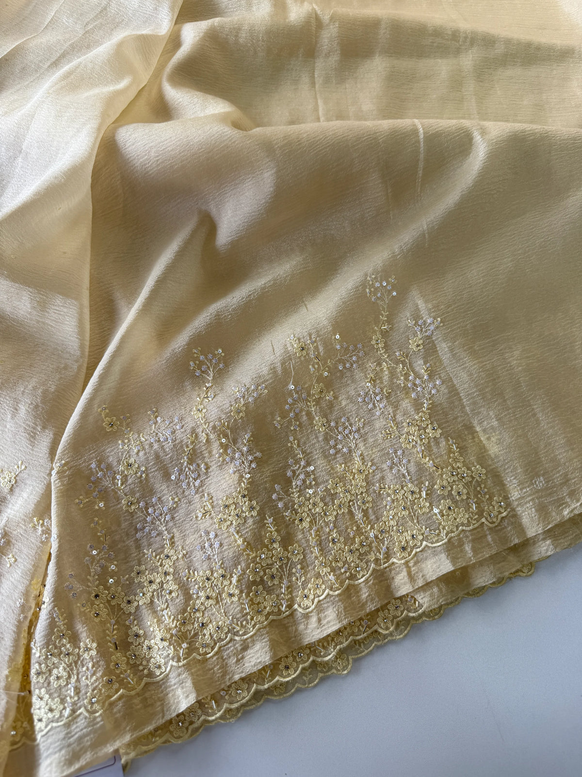 Crushed Crape Saree/ HW456