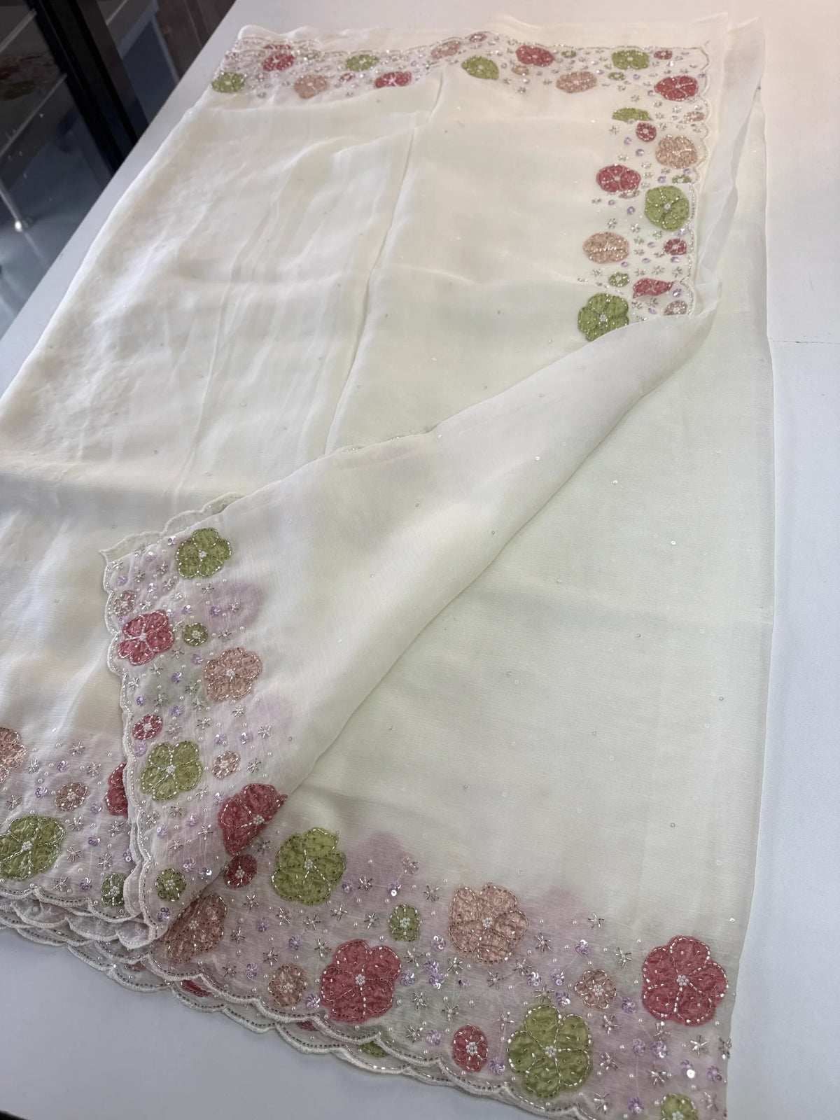 Crushed crape Saree/ HW725