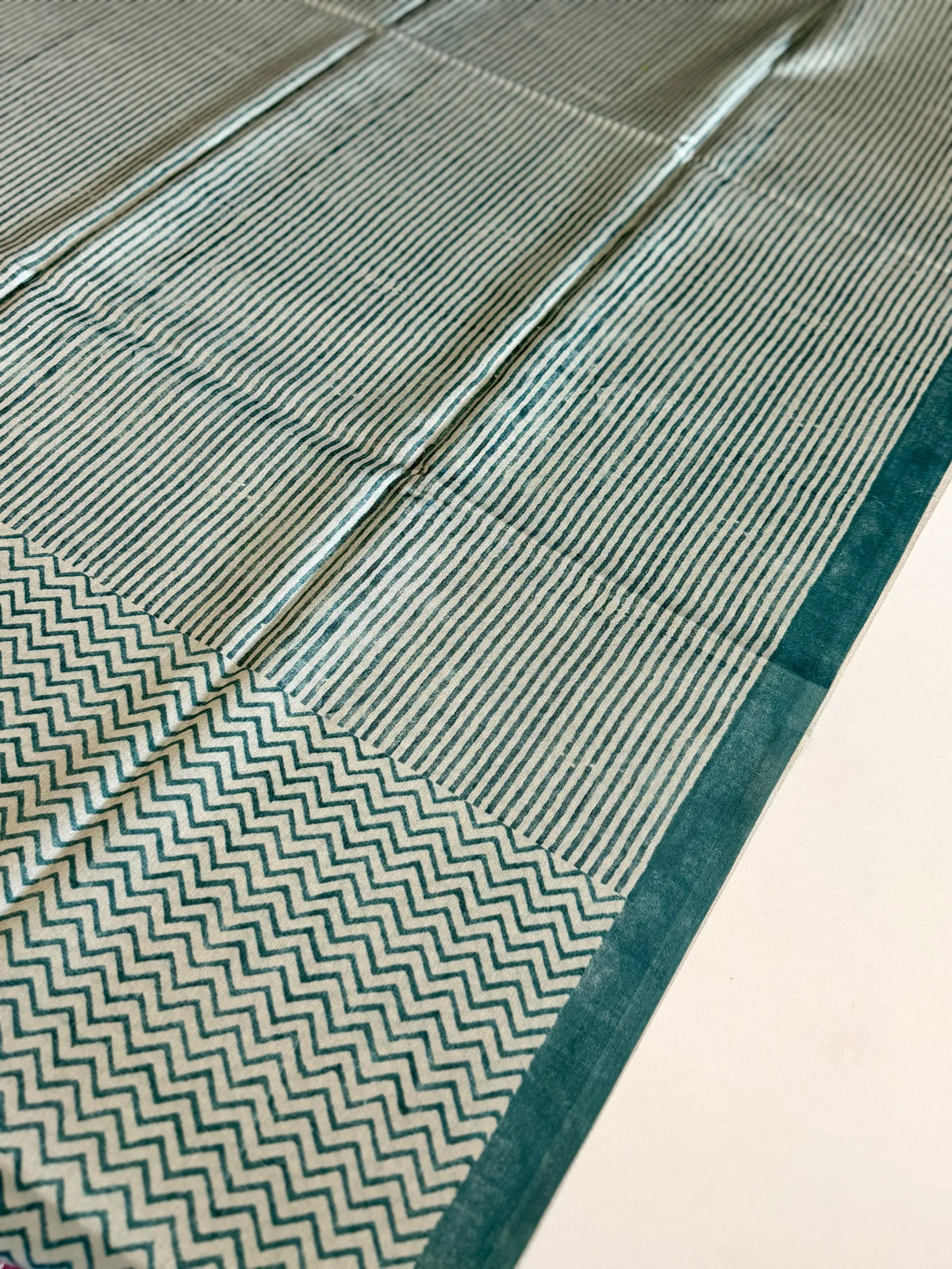 Semi silk finished Saree/ STS804