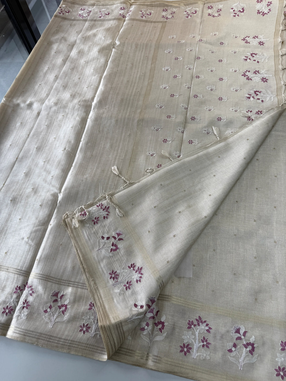 Soft semi Tussar saree / GD371