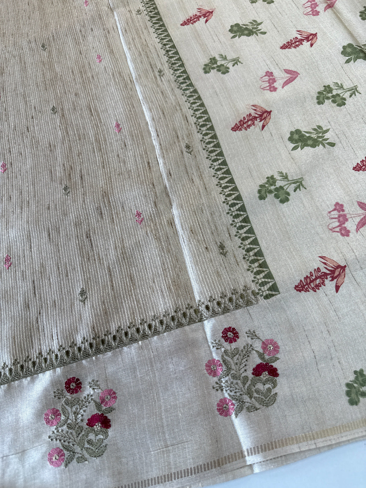 Soft Semi Tussar Saree/ D498