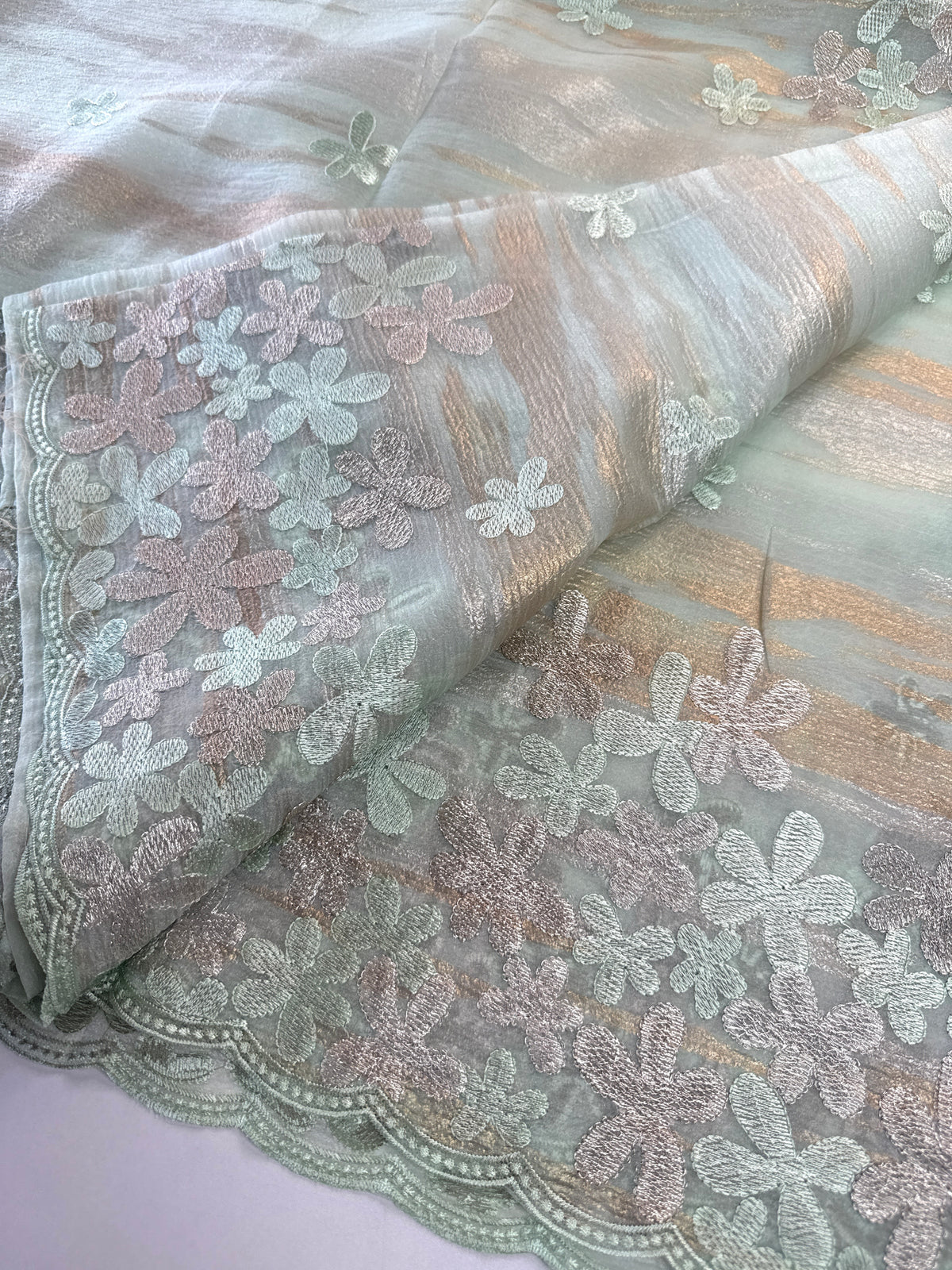 Foil textured crushed Organza/W767