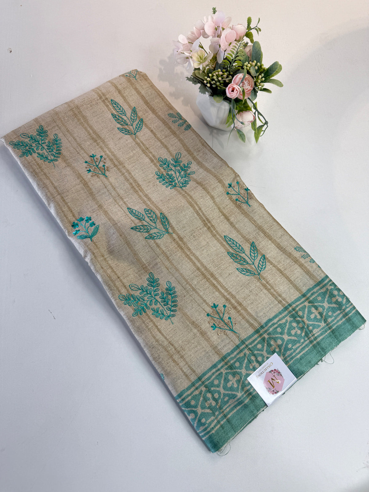 Soft seminTussar Saree/ D523