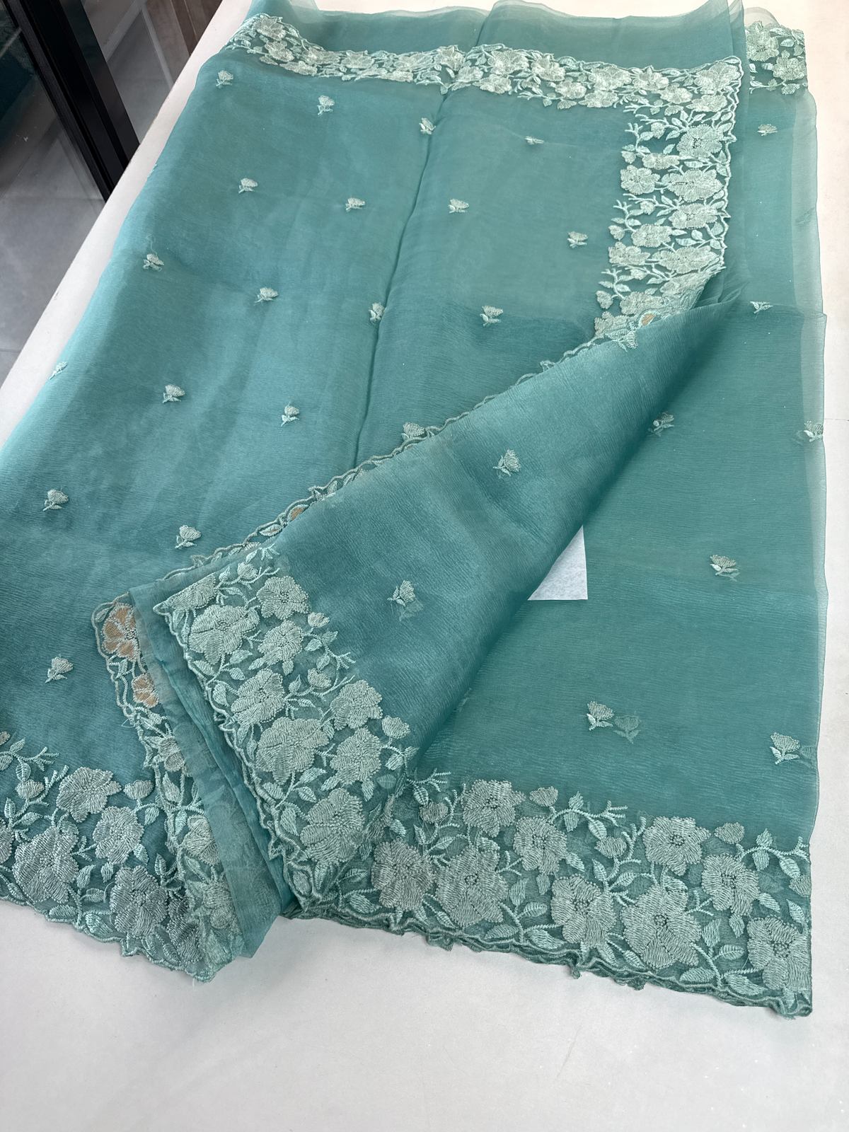 Crushed Tissue / PE984