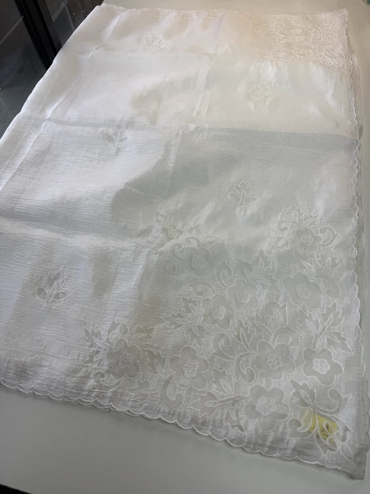 Crushed crape Saree/ AM107