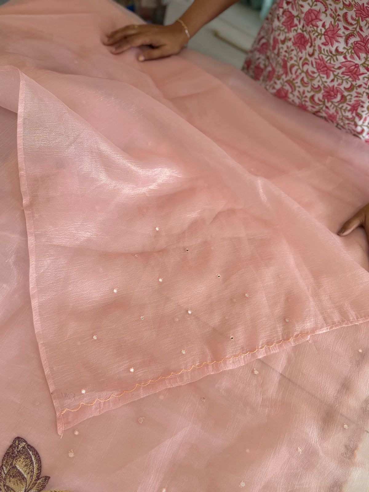 Premium shimmer organza saree/ SA266
