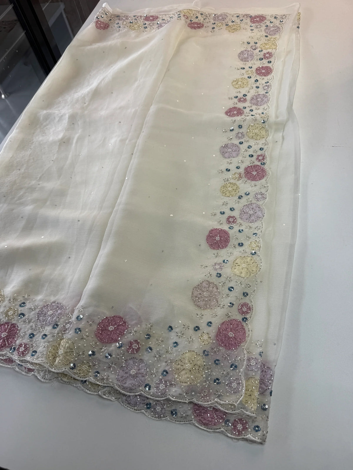 Crushed crape Saree/ HW725