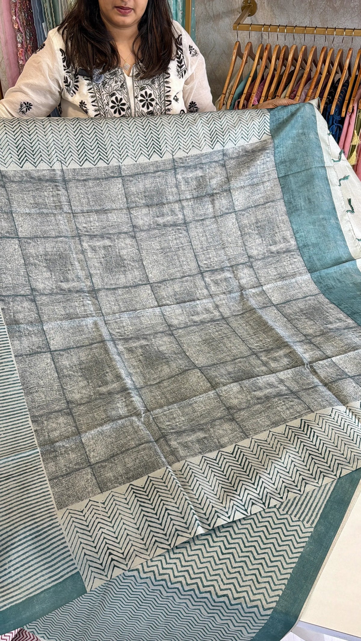 Semi silk finished Saree/ STS804
