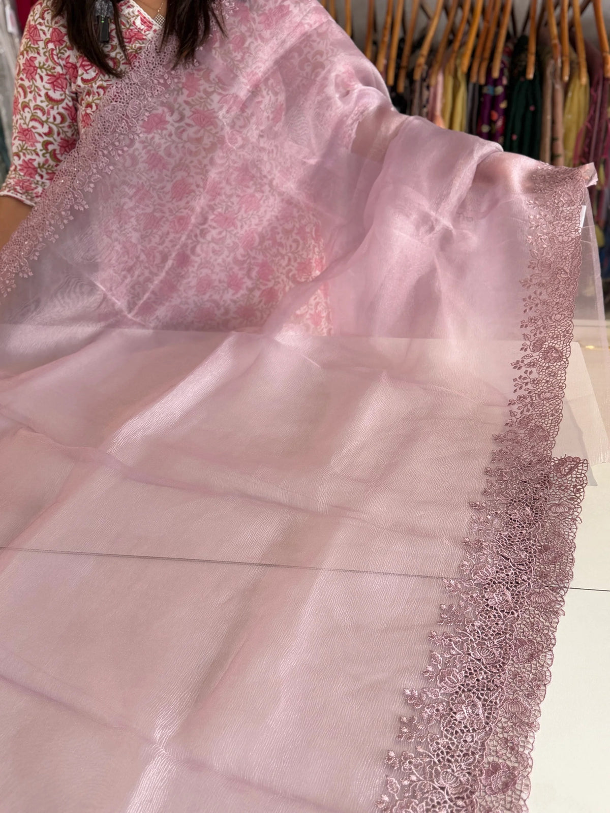 Crushed tissue saree/ CW066