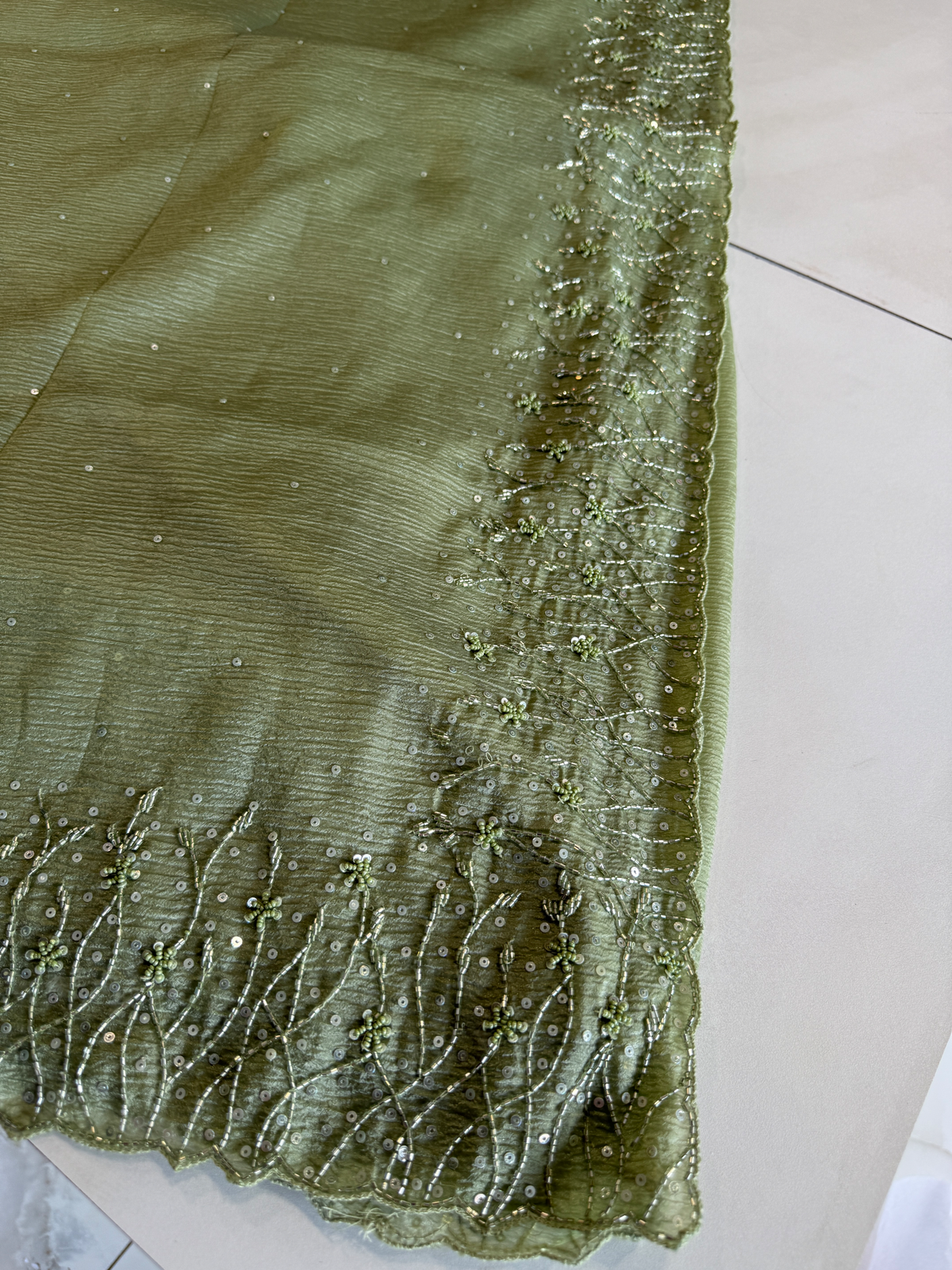 Crushed crape saree/ HW457