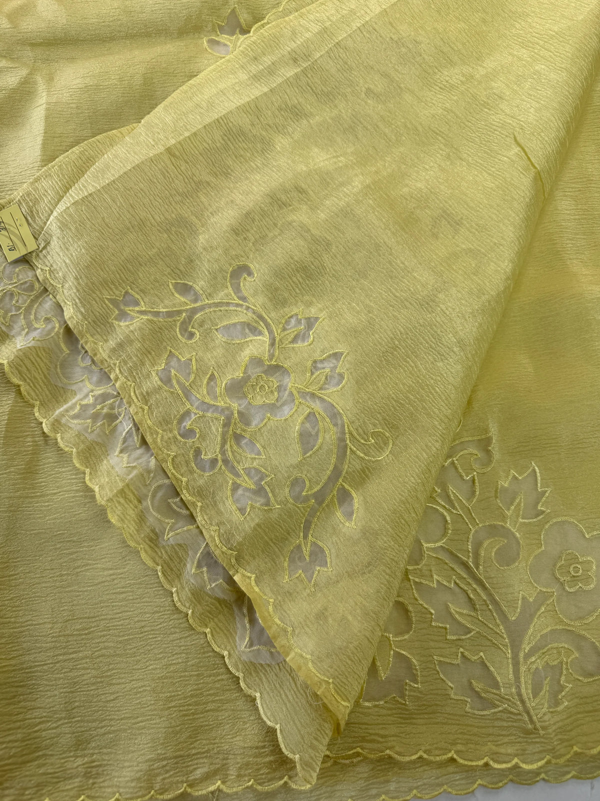 Crushed crape Saree/ AM107