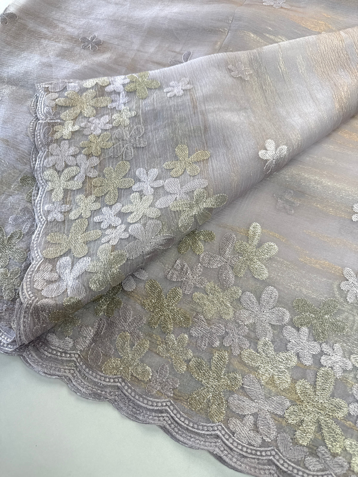 Foil textured crushed Organza/W767