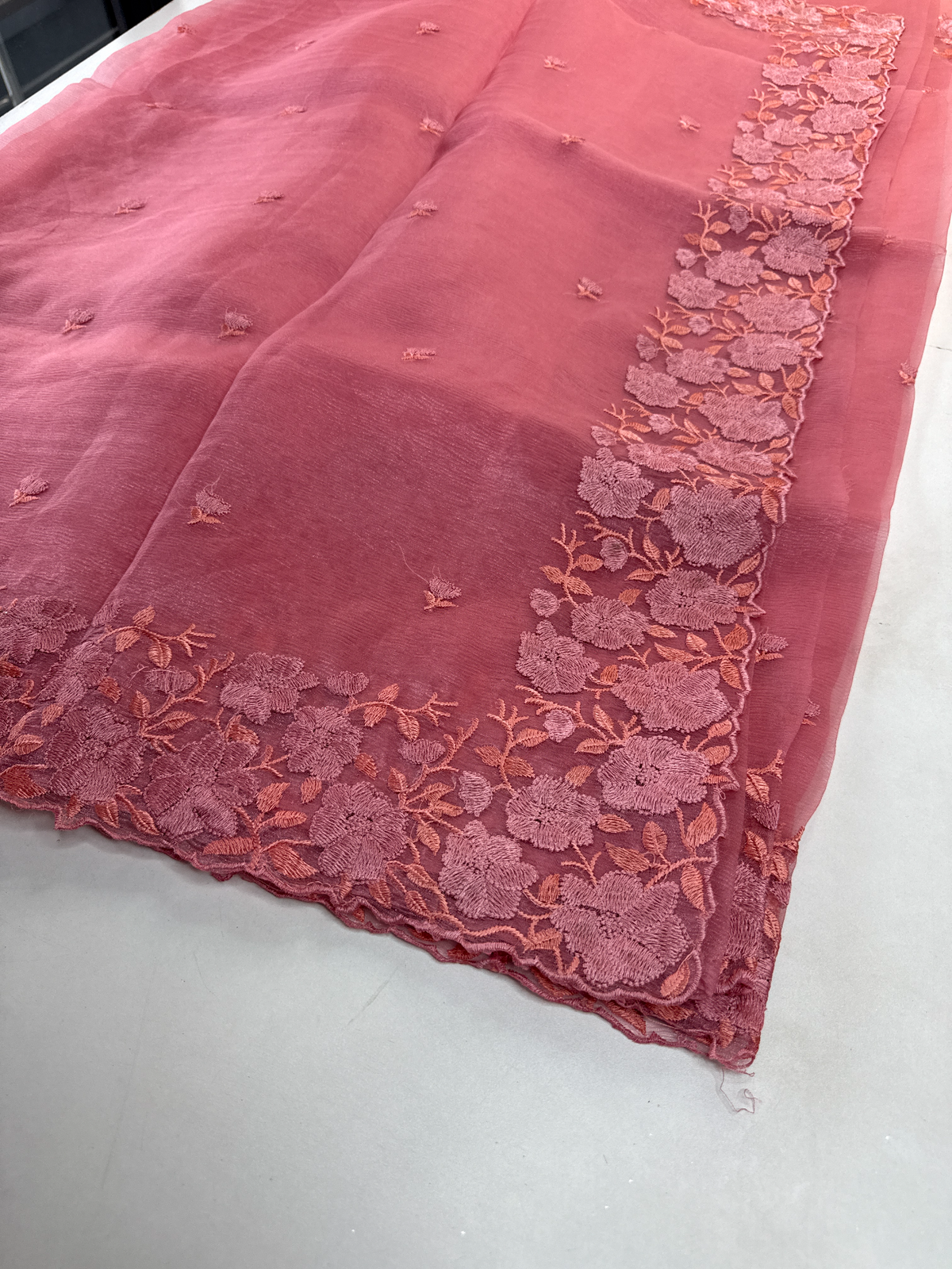 Crushed Tissue / PE984