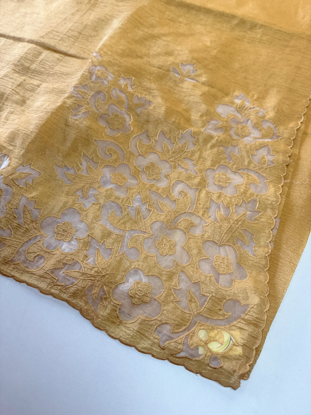 Crushed crape Saree/ AM107