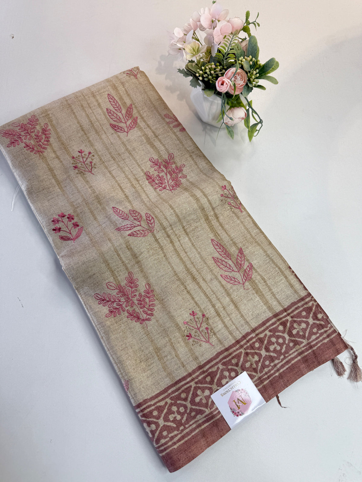 Soft seminTussar Saree/ D523