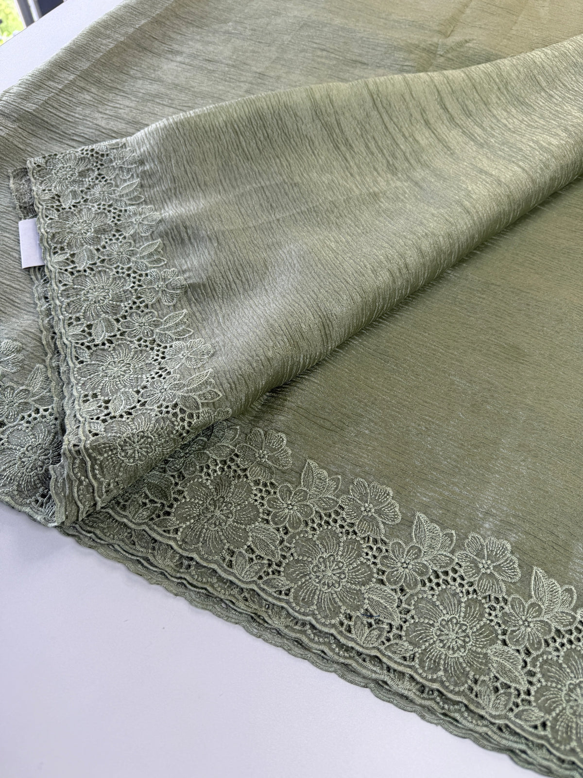Crushed crape Saree/ CW053