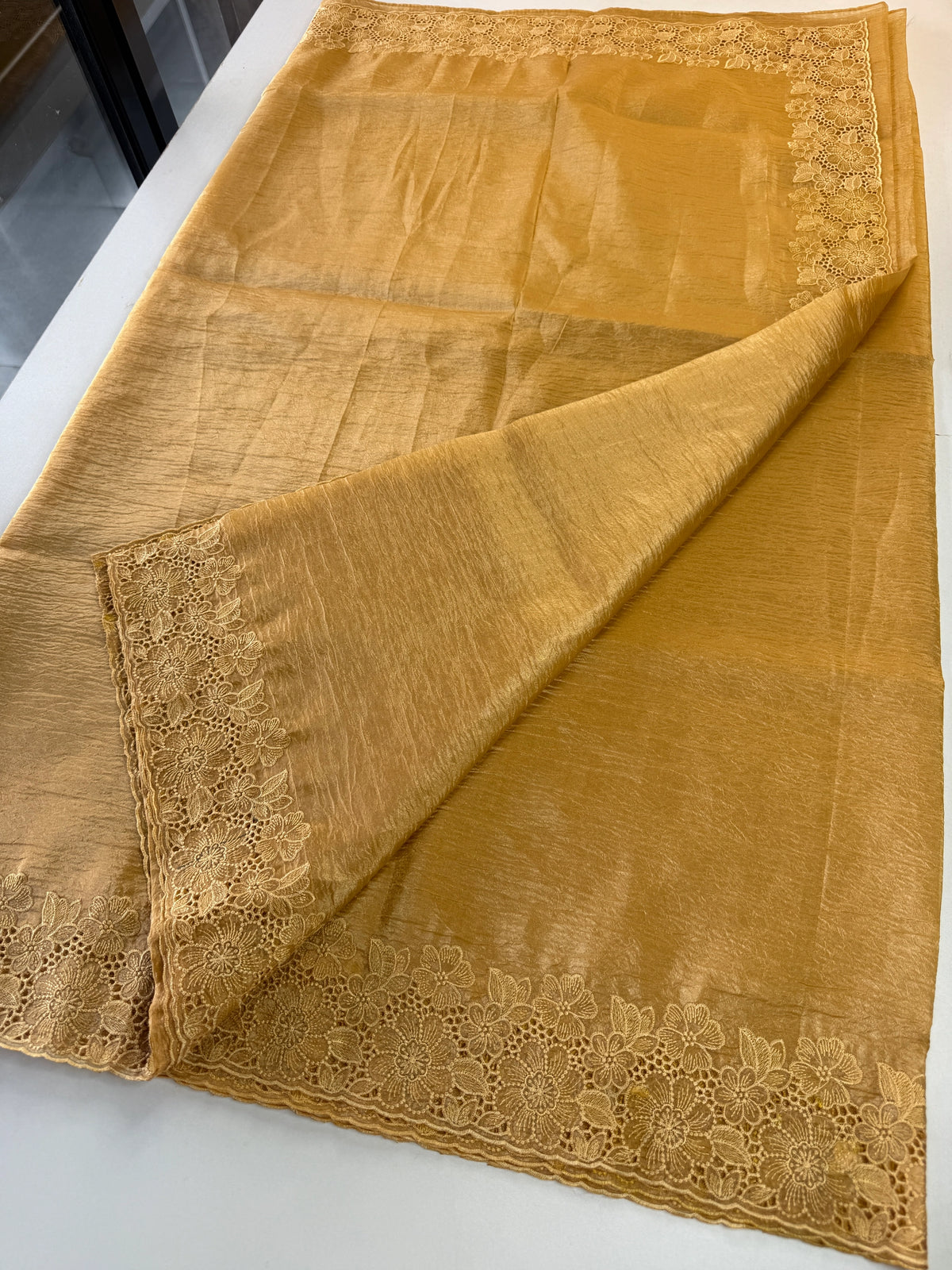 Crushed crape Saree/ CW053