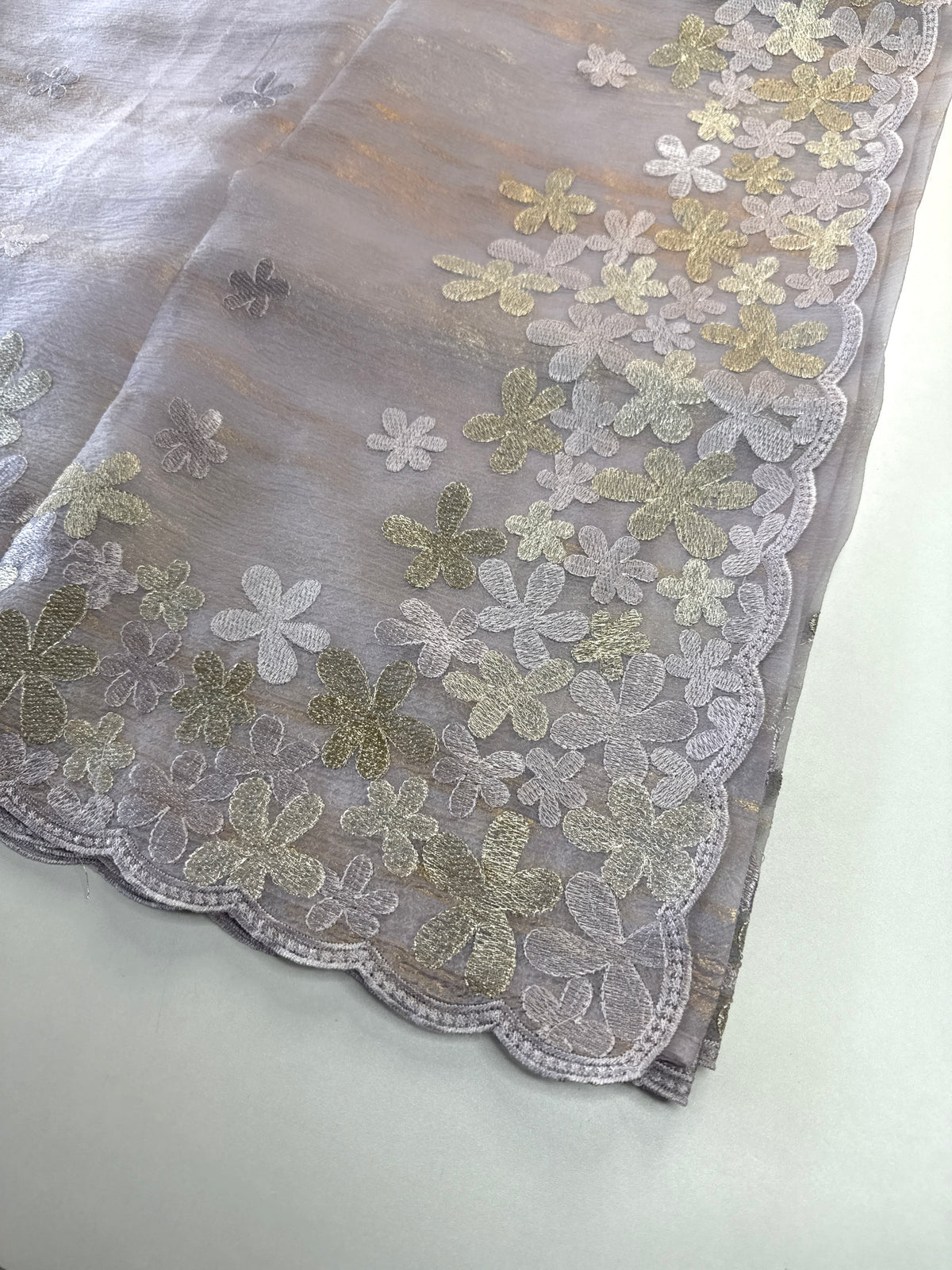 Foil textured crushed Organza/W767