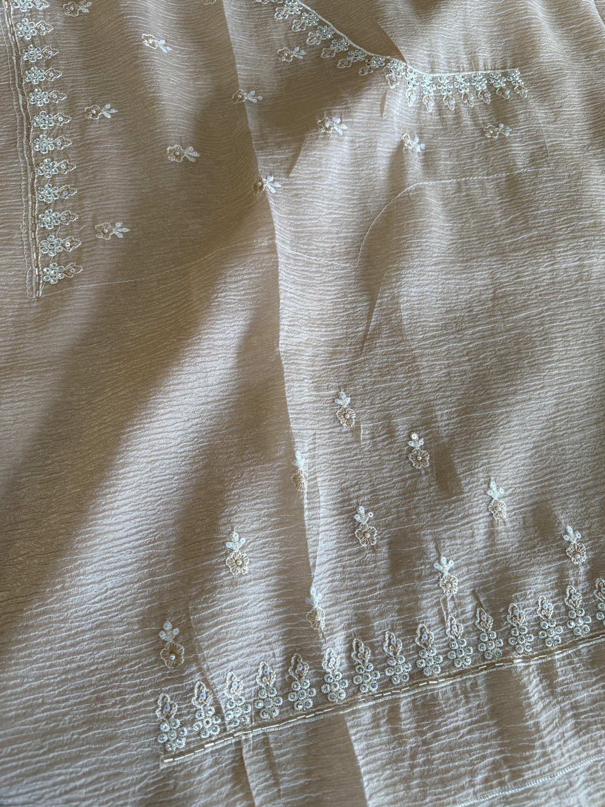 Crushed Crape Saree/ HW507