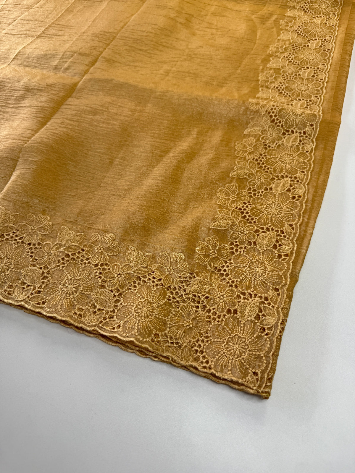 Crushed crape Saree/ CW053