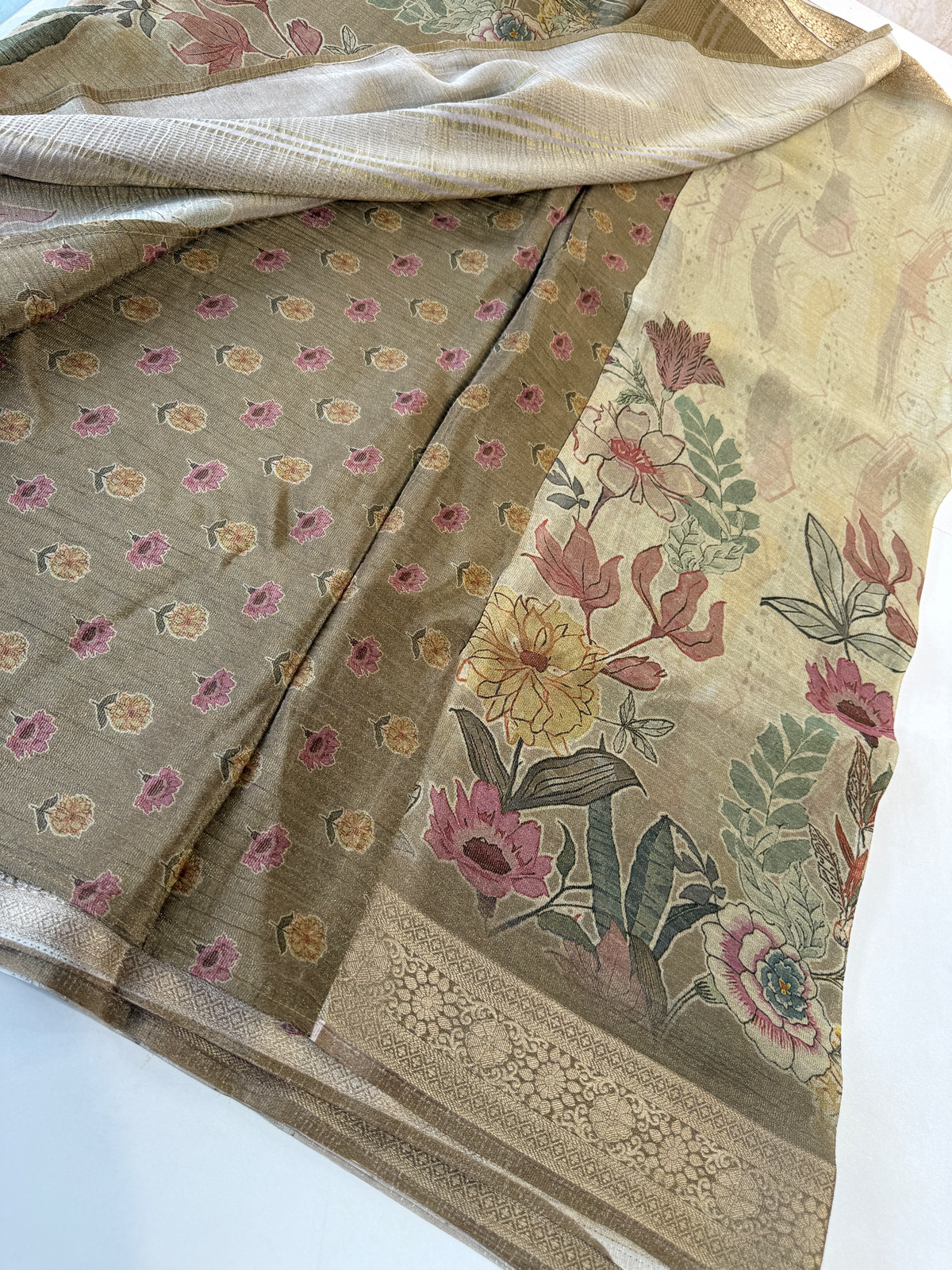 Crushed Tissue Saree/ 183A