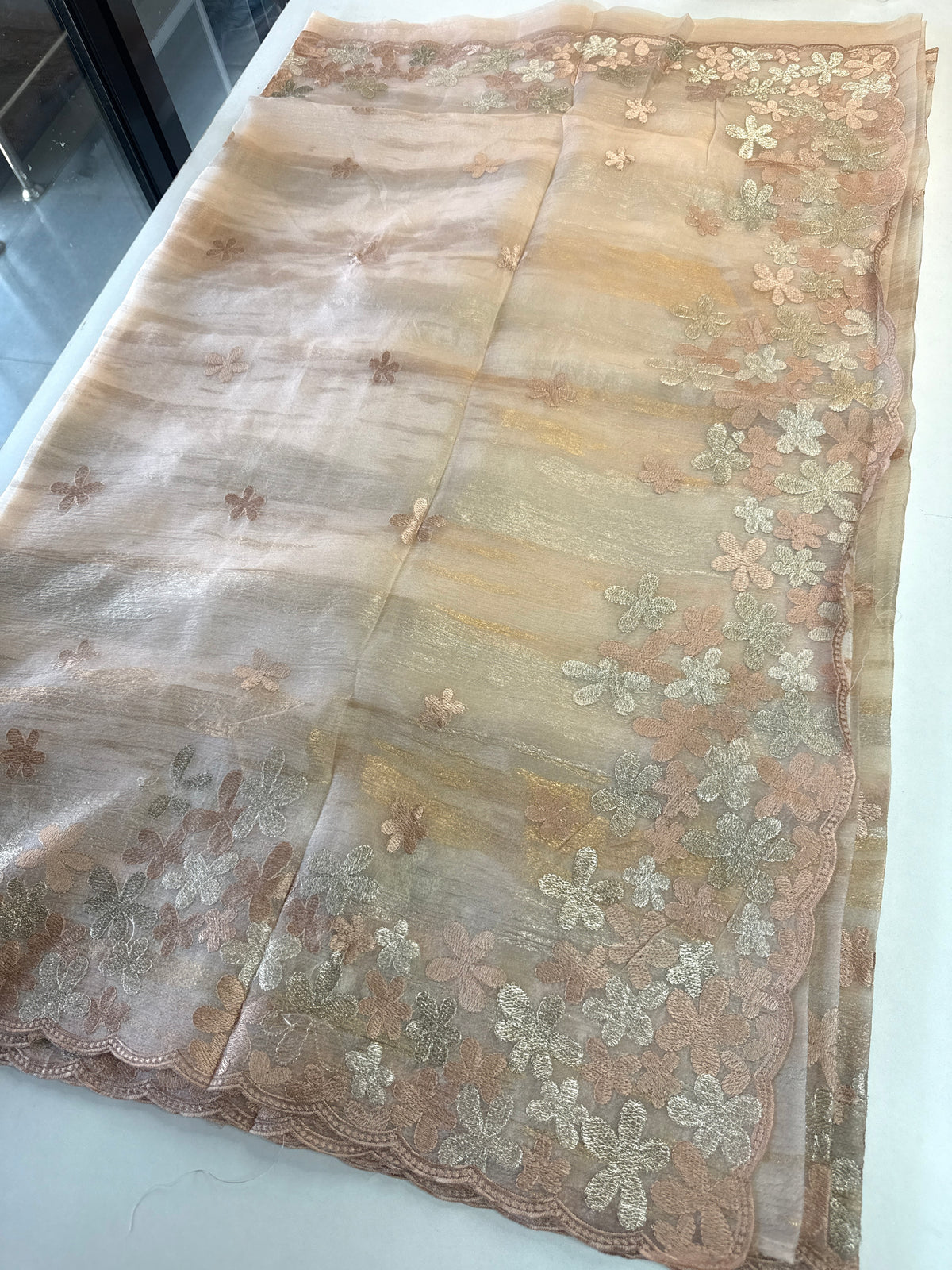 Foil textured crushed Organza/W767