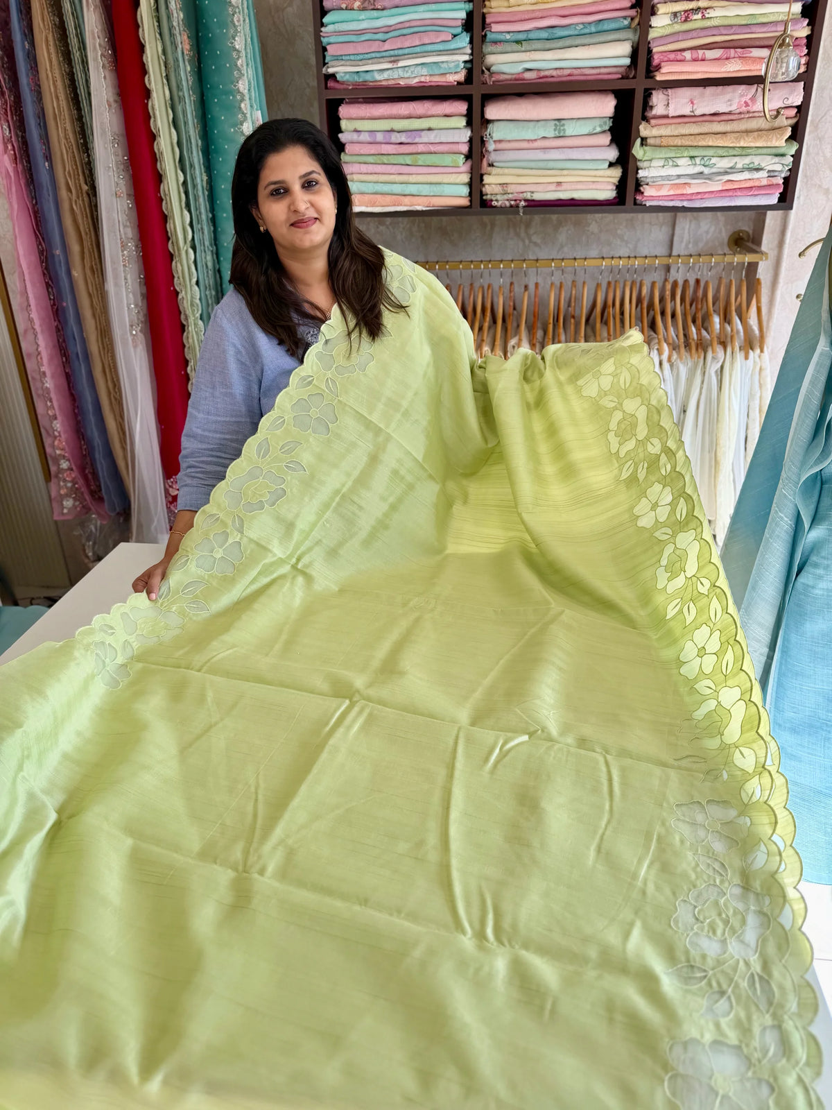 Slub Silk Saree floral appliqué / 125EFS