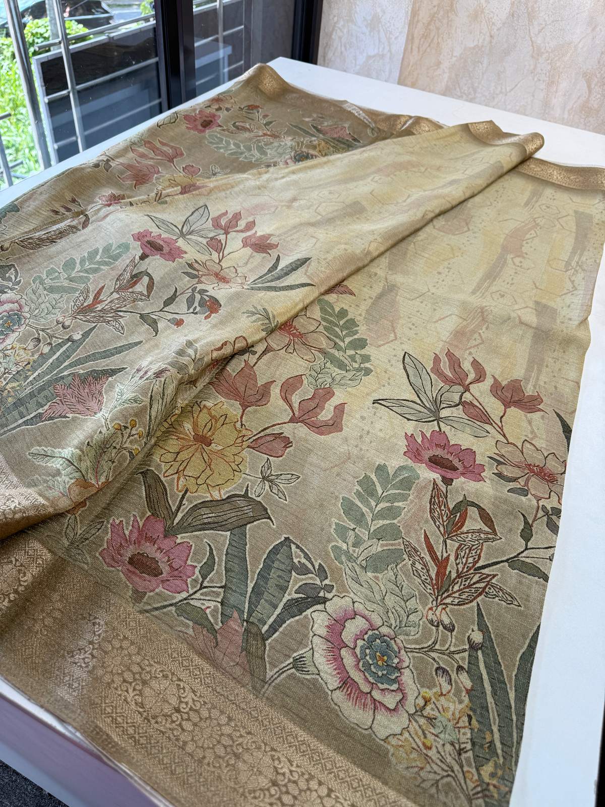 Crushed Tissue Saree/ 183A
