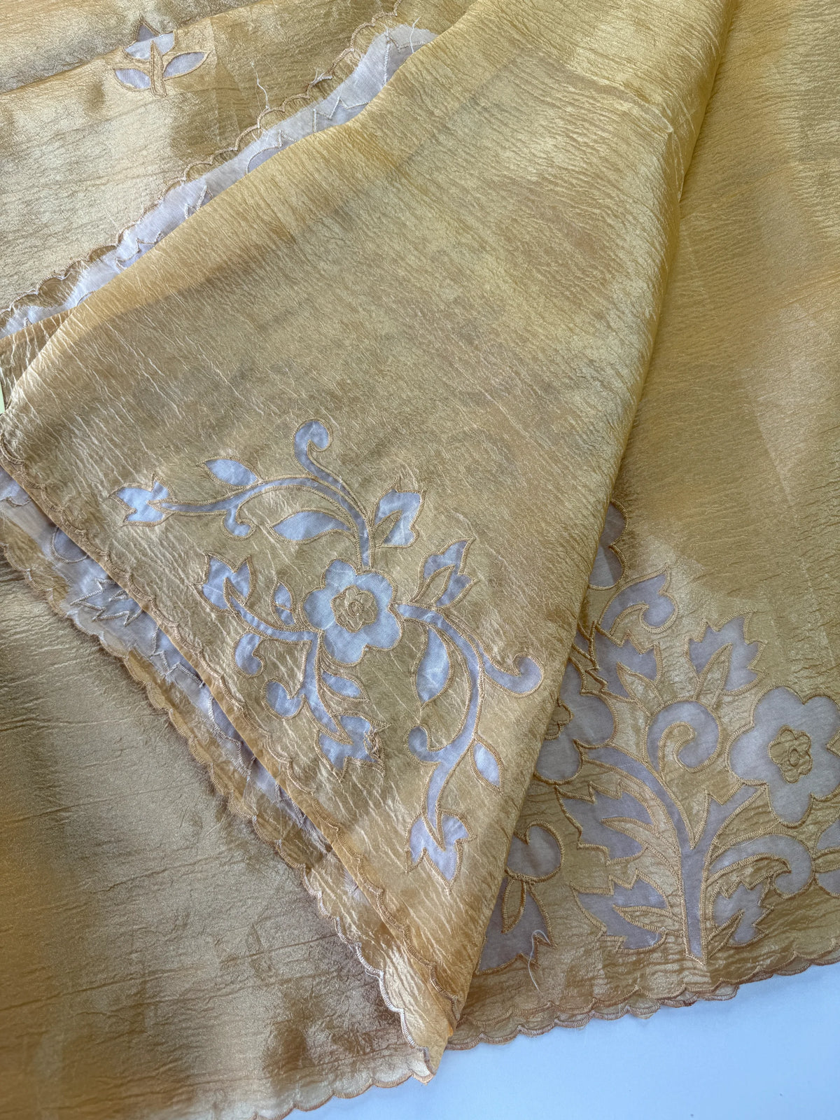 Crushed crape Saree/ AM107