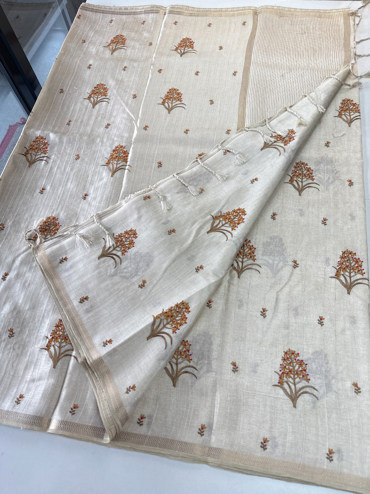 Soft semi Tussar Saree/ FG432