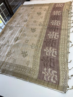 Soft seminTussar Saree/ D523