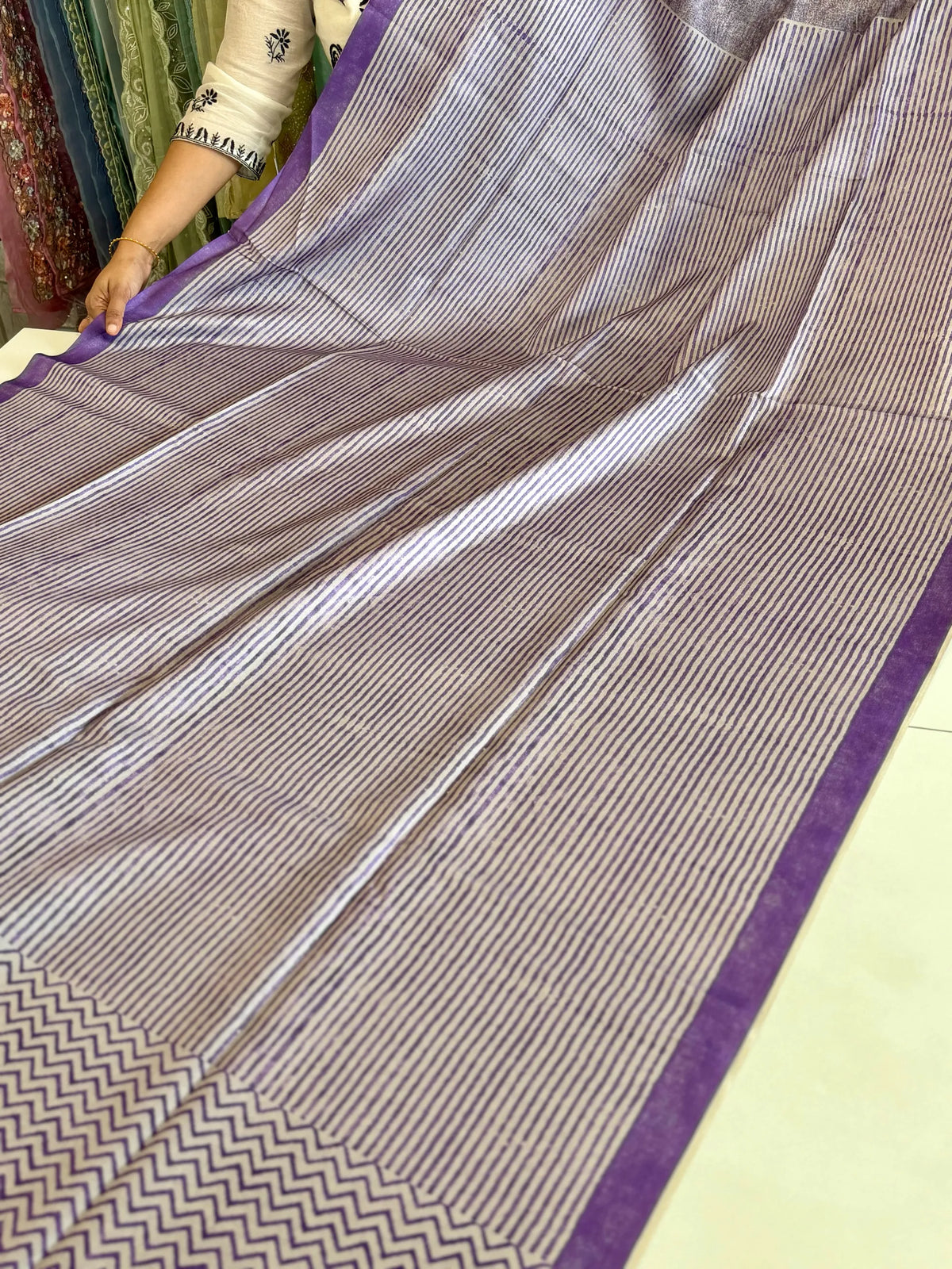 Semi silk finished Saree/ STS804