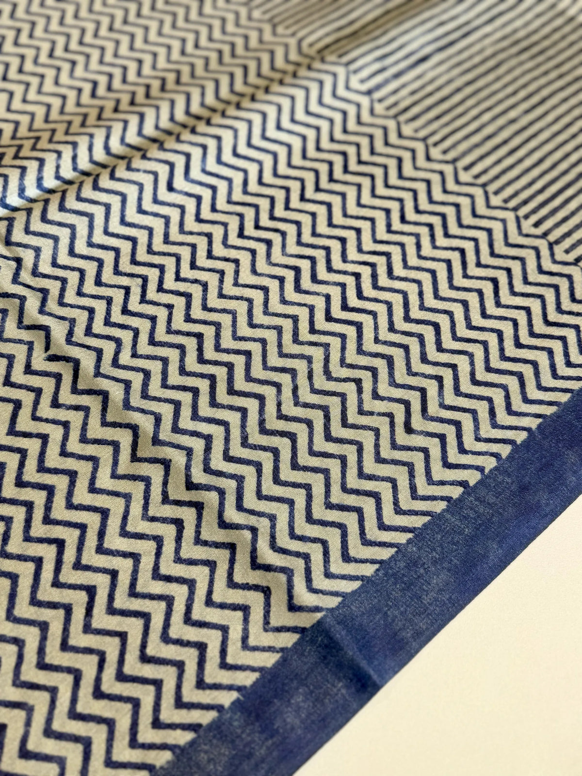 Semi silk finished Saree/ STS804