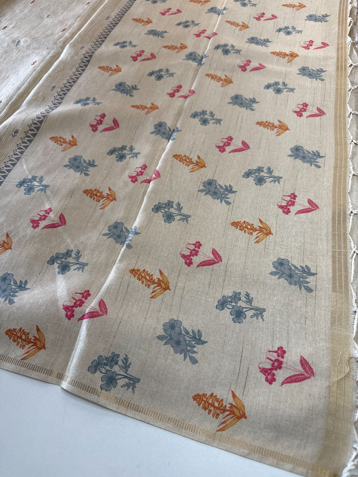 Soft Semi Tussar Saree/ D498