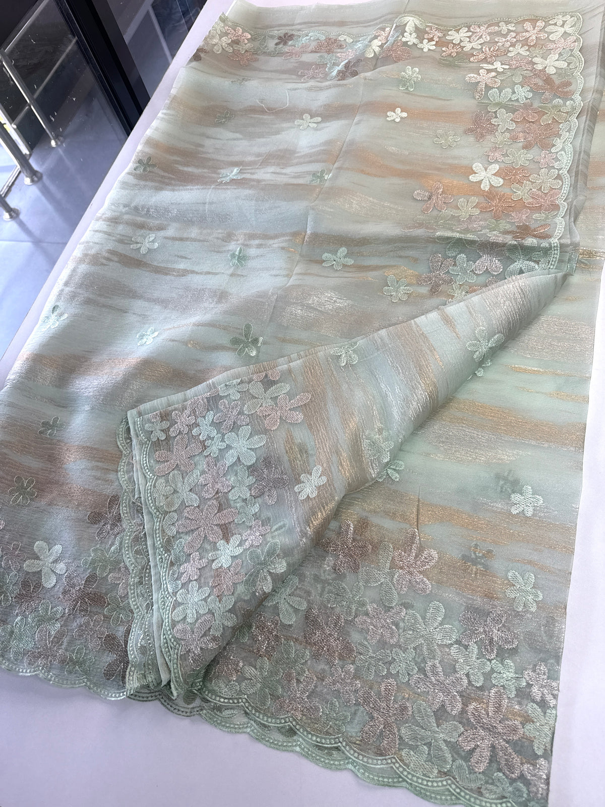 Foil textured crushed Organza/W767