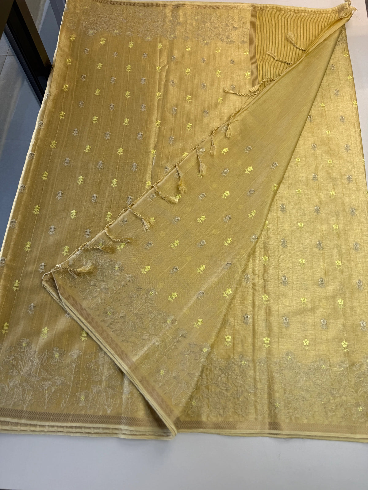 Soft semi Tussar saree/D435